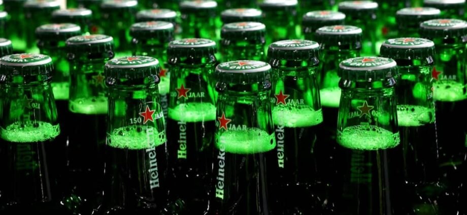 Heineken to Sell Less Beer in 2025 as Demand Falters
