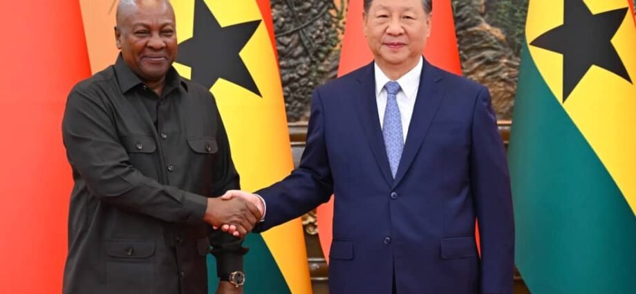 President Xi Jinping met with Ghanaian President John Dramani Mahama President Xi Jinping met with Ghanaian President John Dramani Mahama