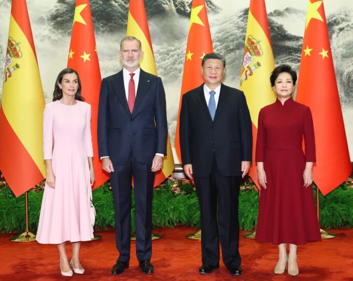 President Xi Jinping Meets with King Felipe VI of Spain