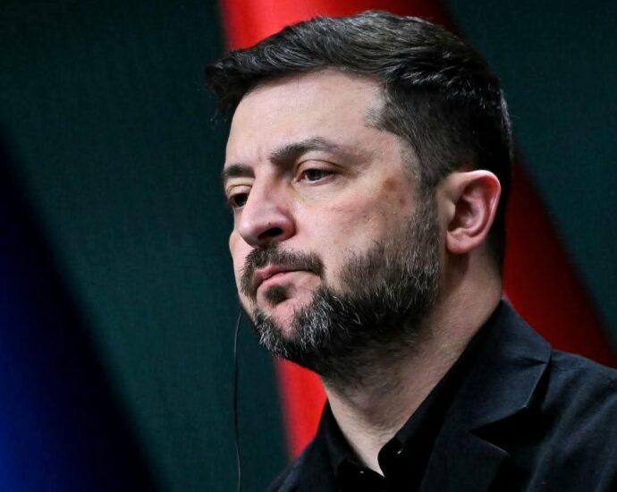 Ukraine’s President Receives Draft Peace Plan From US