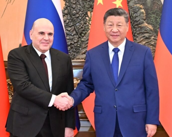 Xi Meets Russian PM in Beijing