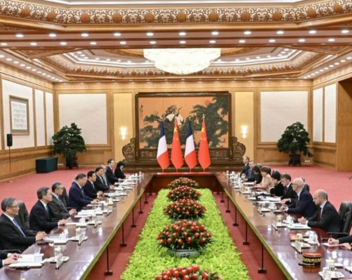 Xi, Macron Hold Talks in Beijing Xi, Macron Hold Talks in Beijing