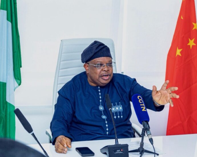 Tegbe Felicitates With Nigerians and Chinese on Christmas and New Year Celebrations