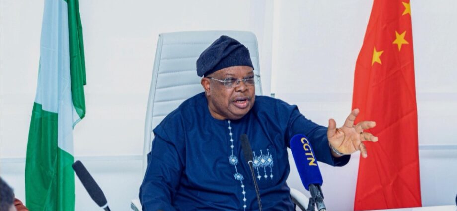 Tegbe Felicitates With Nigerians and Chinese on Christmas and New Year Celebrations