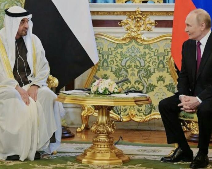 Putin Held Talks with UAE President in Moscow