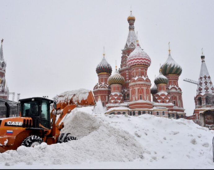Moscow Records Heaviest Snowfall in Over 200 Years Moscow Records Heaviest Snowfall in Over 200 Years