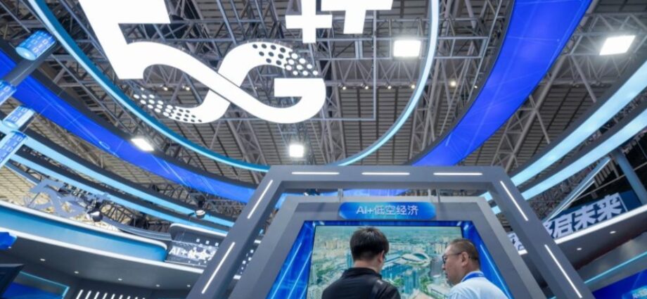 Xinhua Headlines: China’s AI push Shaping a Burgeoning “Smart Economy”