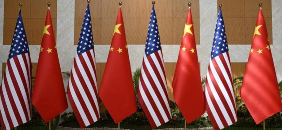 China, US Delegations Meet for Economic, Trade Talks in Paris
