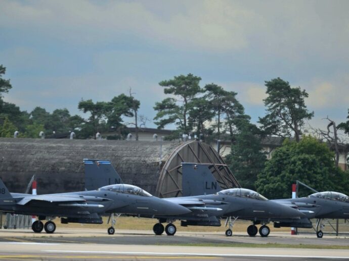 Iran’s Army Says It Has Targeted F-15 Fighter Jet in Southern Airspace Iran’s Army Says It Has Targeted F-15 Fighter Jet in Southern Airspace