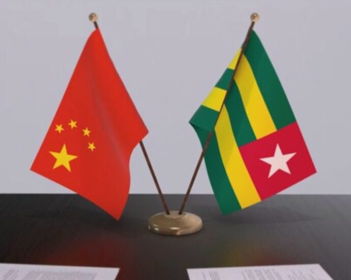 China Provides Emergency Food Aid to Togo