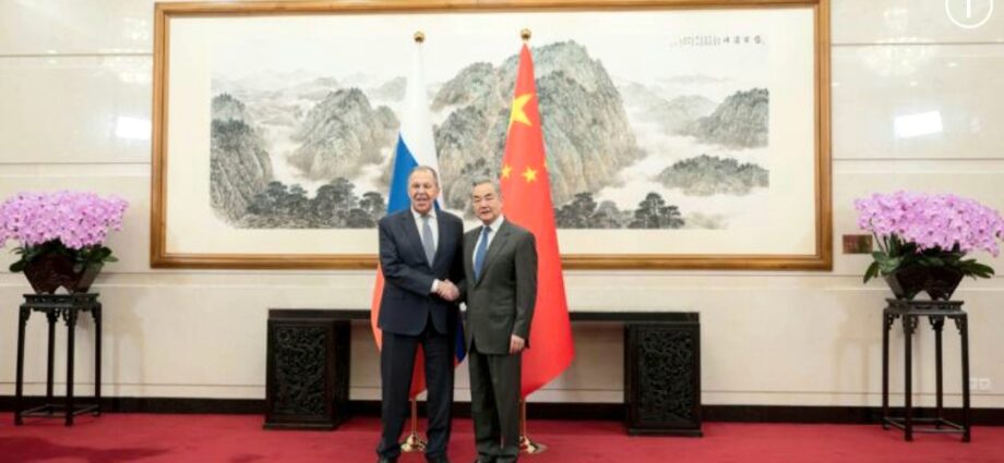 Chinese, Russian FMs Exchange Views on U.S.-Iran Conflict and Other Regional Issues