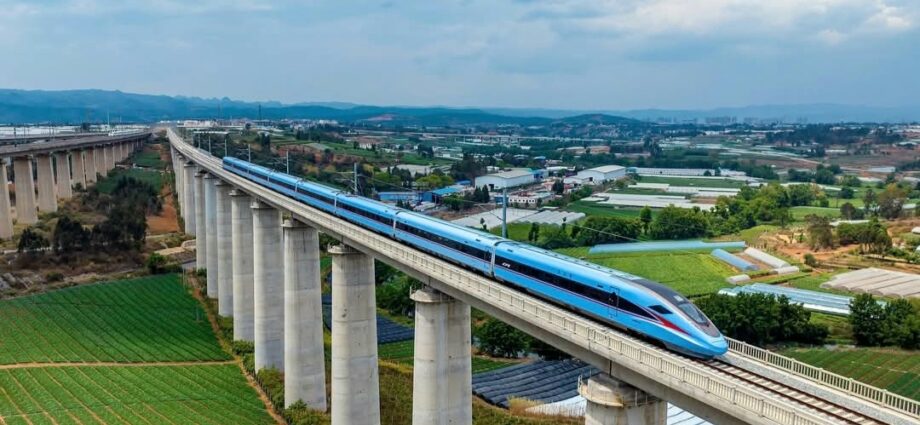 What Do Foreign Leaders Experience When Riding China’s Gigh-Speed Rail?