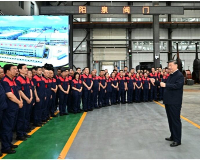 Xi Extends Greetings to Working People Nationwide Ahead of Int’l Workers’ Day