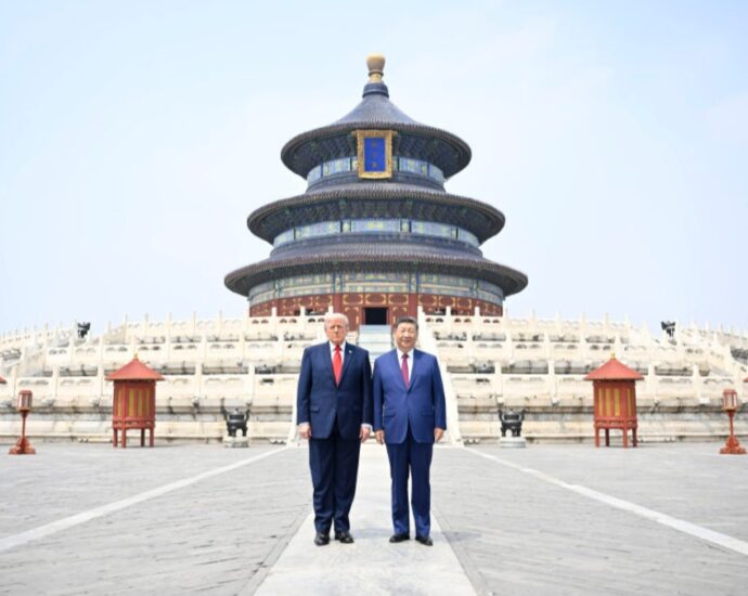 Xi, Trump Visit Temple of Heaven