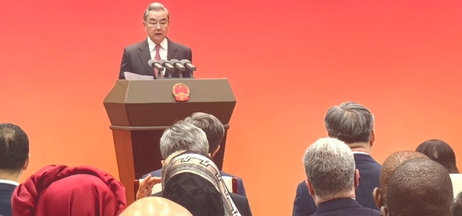 China Presents Outstanding Diplomat Medal to 8 Foreign Diplomats